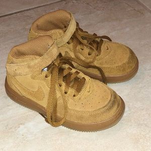 Wheat colored suede boys Nike’s